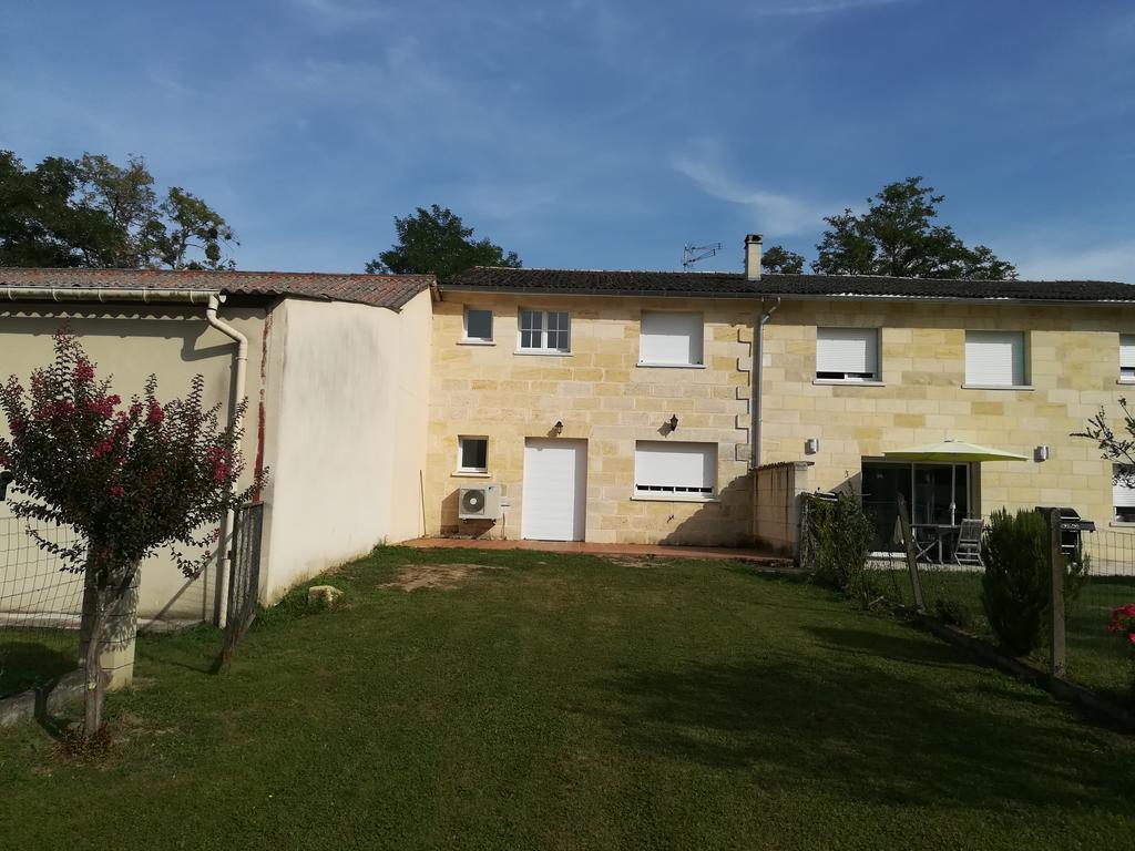 Gite Du Vignoble Sidky Lussac  Kültér fotó